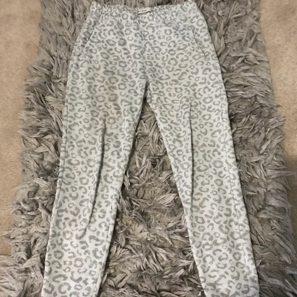 Abercrombie kids cheetah joggers